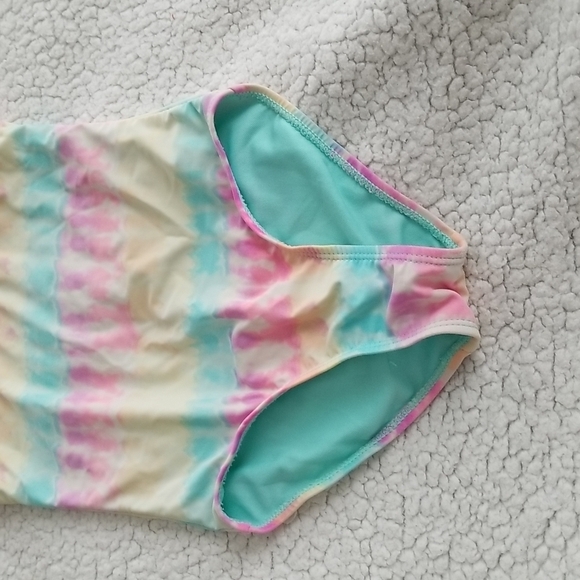 Wonder Nation Girl's Swimsuit - Picture 2 of 9